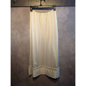 Deena vintage full length white slip medium